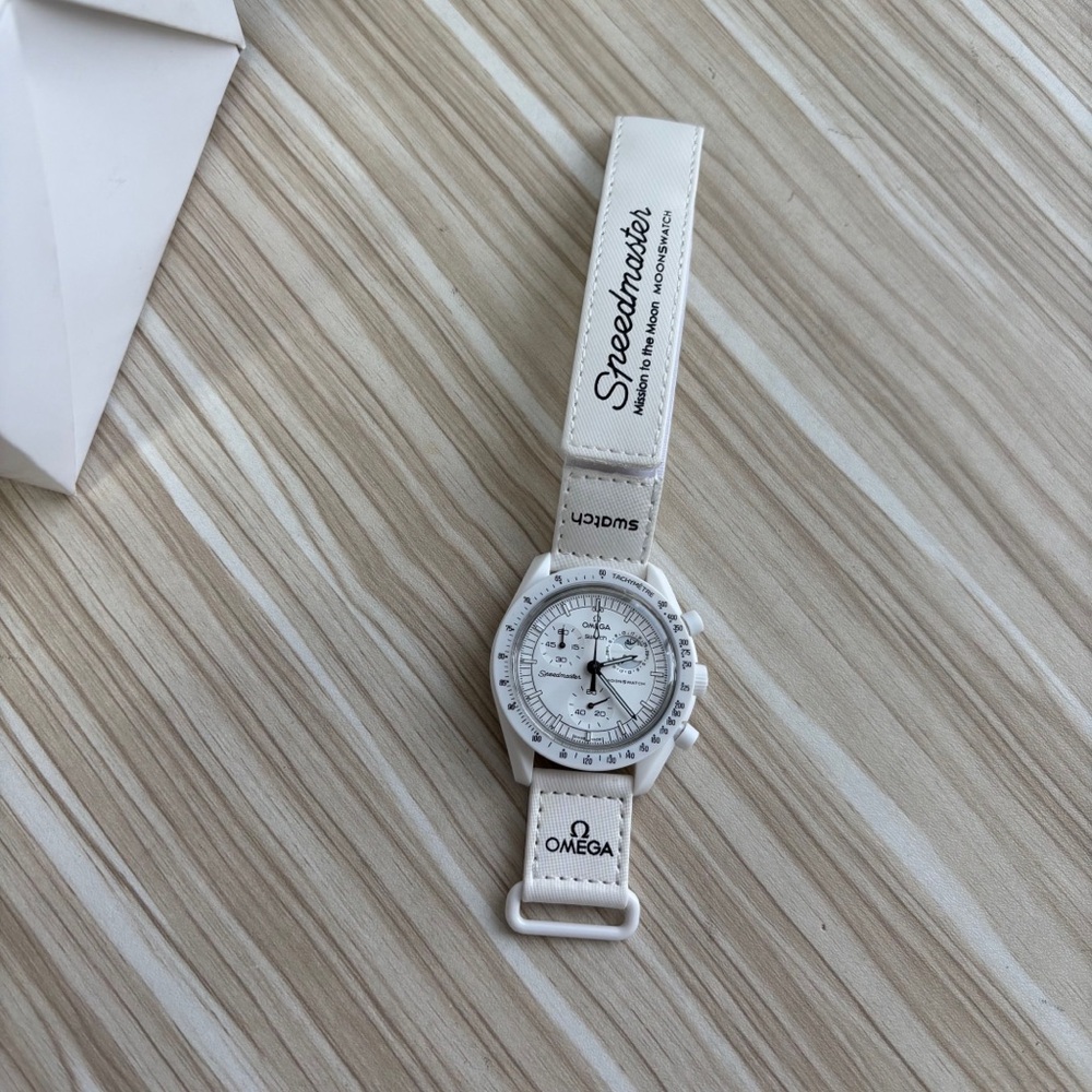 Omega white battery watch - Picture 9 of 9
